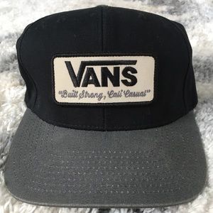 VANS black and grey SnapBack